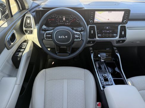 Certified 2022 Kia Sorento SX image 13