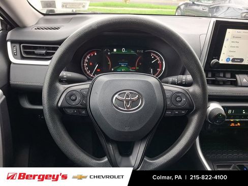 Used 2025 Toyota RAV4 XLE image 22