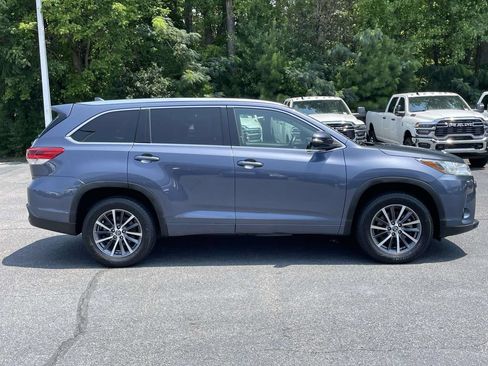 Used 2018 Toyota Highlander XLE FWD image 9