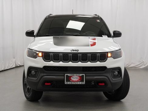 Used 2023 Jeep Compass Trailhawk w/ Sun and Sound Group AWD/4WD image 8