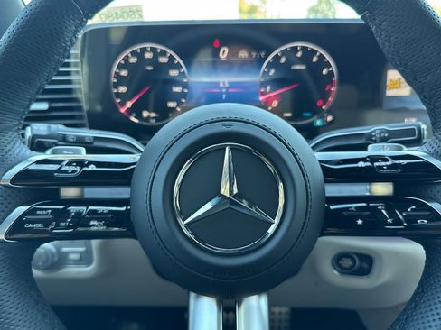 New 2026 Mercedes-Benz GLS 580 4MATIC image 23