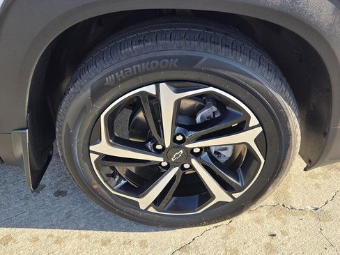 Used 2023 Chevrolet TrailBlazer RS w/ Sun and Liftgate Package image 16