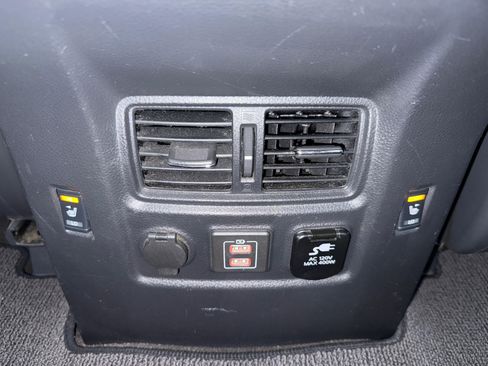 Used 2019 Nissan Titan PRO-4X w/ Pro-4x Convenience Package image 26