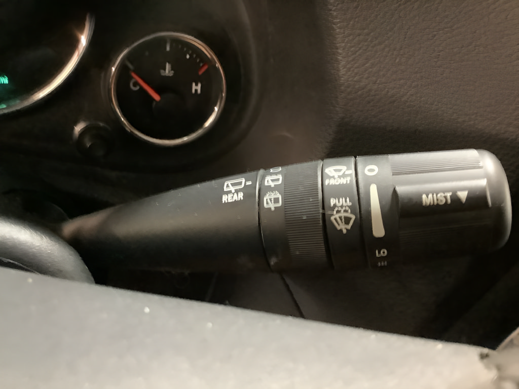 Certified 2018 Jeep Wrangler Sahara w/ Connectivity Group AWD/4WD image 25
