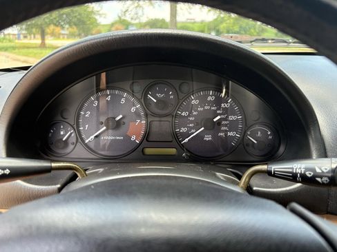 Used 1999 MAZDA MX-5 Miata RWD image 43