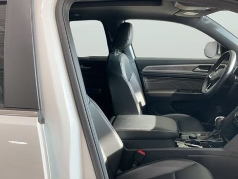 Used 2022 Volkswagen Atlas Cross Sport SE AWD/4WD image 12