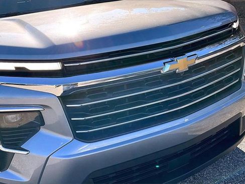 Used 2024 Chevrolet Traverse LT image 34