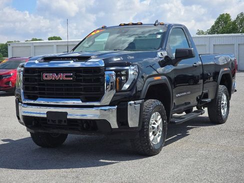 Used 2024 GMC Sierra 2500 Pro w/ Convenience Package AWD/4WD image 3