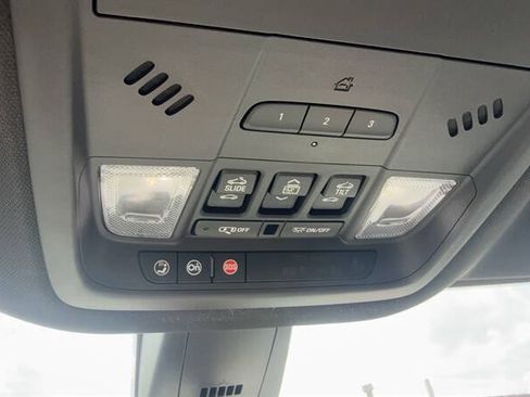 Used 2022 Buick Enclave Essence w/ Experience Buick Package AWD/4WD image 21