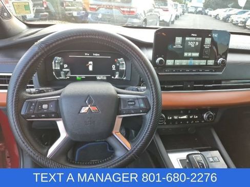 Used 2023 Mitsubishi Outlander SEL AWD/4WD image 46