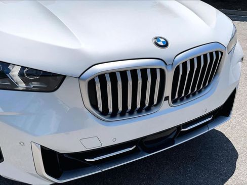 Used 2024 BMW X5 sDrive40i w/ Premium Package RWD image 32