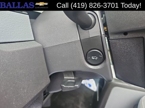 Used 2011 Ford F150 XLT w/ XLT Chrome Pkg AWD/4WD image 32