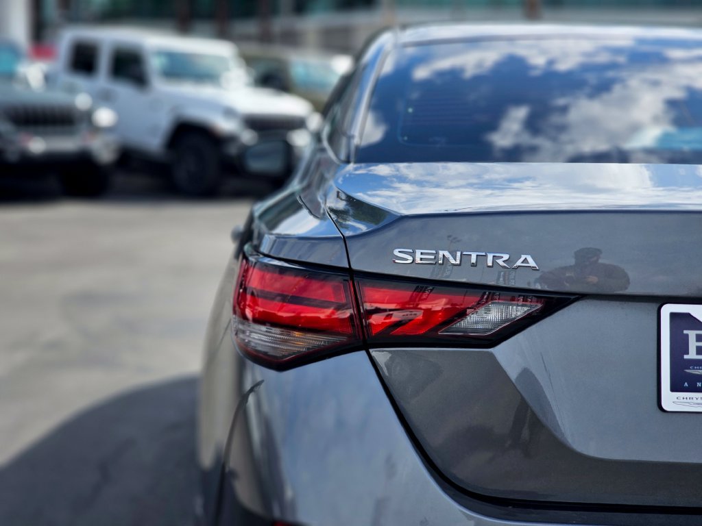 Used 2025 Nissan Sentra S FWD image 9