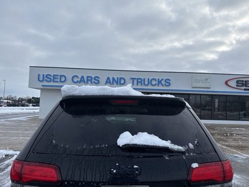 Used 2019 Jeep Grand Cherokee Laredo image 7