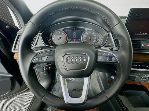 Used 2023 Audi Q5 2.0T Premium w/ Convenience Package image 19