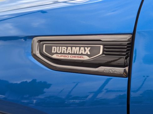 Used 2023 GMC Sierra 1500 AT4 w/ Technology Package image 11