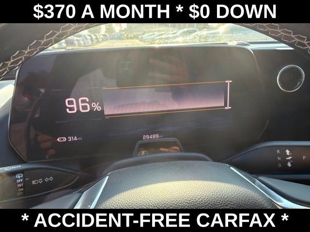 Used 2024 Chevrolet Equinox EV LT w/ Active Safety Package 3 FWD image 17