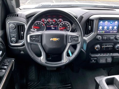 Used 2023 Chevrolet Silverado 2500 LT image 5