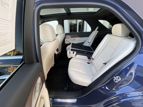 Used 2024 Mercedes-Benz GLE 450 4MATIC image 29
