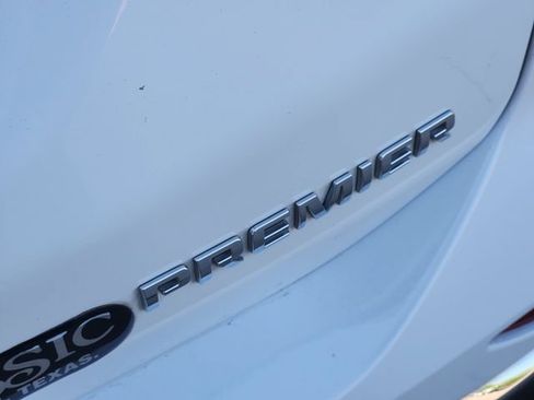 Used 2021 Chevrolet Equinox Premier FWD image 10