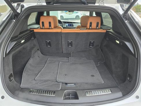 Used 2022 Cadillac XT4 Sport image 14