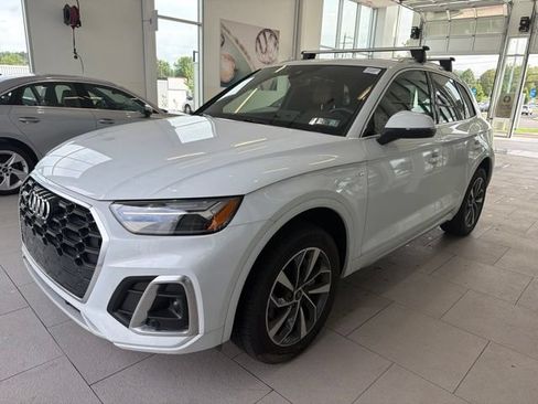 Used 2023 Audi Q5 2.0T Premium Plus w/ Premium Plus Package AWD/4WD image 3
