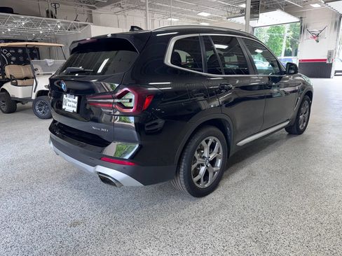Used 2024 BMW X3 xDrive30i AWD/4WD image 3