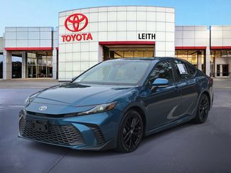 Used 2025 Toyota Camry SE video 1