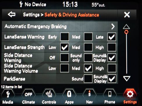 Used 2023 Jeep Cherokee Altitude Lux AWD/4WD image 18