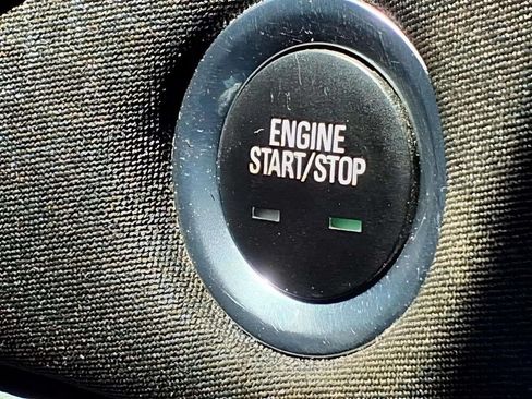 Used 2021 Chevrolet Malibu RS FWD image 18