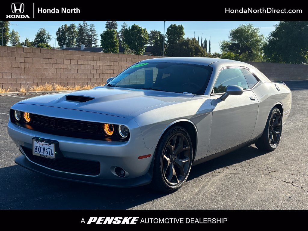 Used 2019 Dodge Challenger GT RWD image 1
