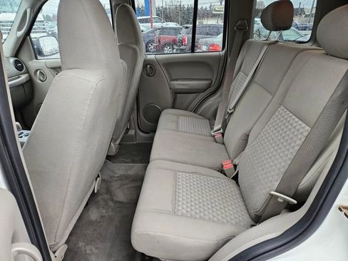 Used 2005 Jeep Liberty Sport image 15