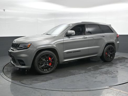 Used 2019 Jeep Grand Cherokee SRT image 7