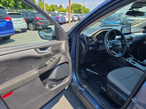 Used 2020 Ford Escape SE FWD image 18