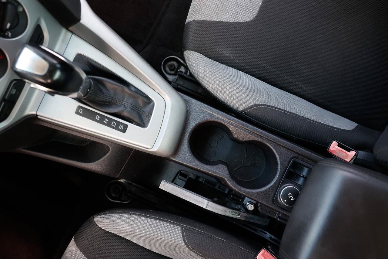 Used 2012 Ford Focus SE FWD image 35