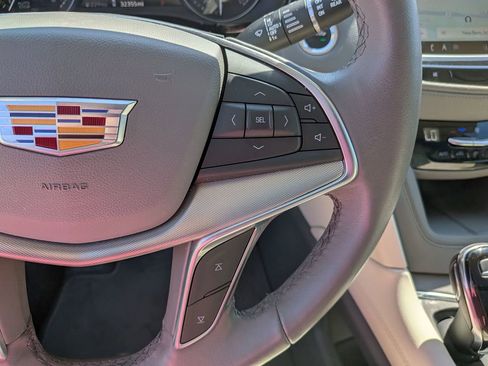 Certified 2024 Cadillac XT5 Premium Luxury w/ Technology Package FWD image 15