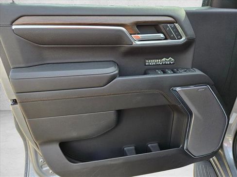Used 2024 Chevrolet Silverado 1500 High Country w/ High Country Premium Package image 11