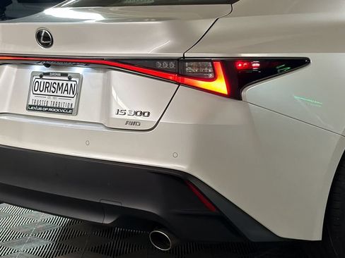 Used 2022 Lexus IS 300 AWD w/ Premium Package image 9