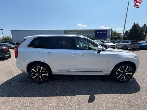 Used 2025 Volvo XC90 B5 Plus w/ Protection Package Premier AWD/4WD image 5