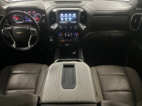 Used 2021 Chevrolet Silverado 1500 LTZ AWD/4WD image 3