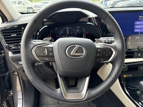 Used 2025 Lexus NX 350h AWD w/ Accessory Package (2T) image 18