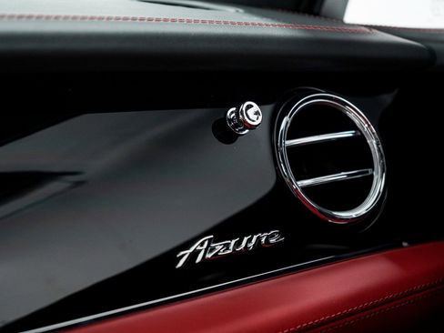 New 2025 Bentley Bentayga image 40