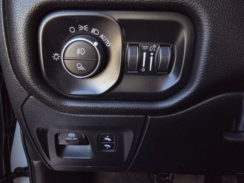 Used 2023 RAM 1500 Laramie image 13