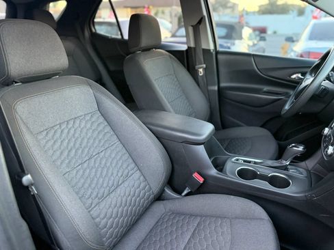 Used 2019 Chevrolet Equinox LT FWD image 23