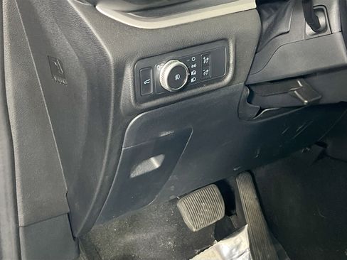 Used 2022 Ford Explorer XLT w/ Equipment Group 202A AWD/4WD image 10