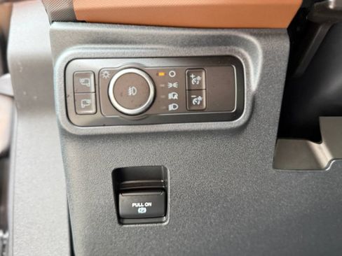 Used 2024 Ford Bronco Outer Banks AWD/4WD image 22