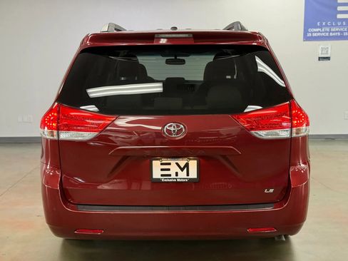 Used 2011 Toyota Sienna LE FWD image 6