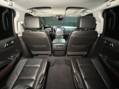 Used 2020 Chevrolet Suburban LT w/ Luxury Package AWD/4WD image 21