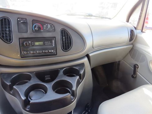 Used 2008 Ford E-250 and Econoline 250 image 21