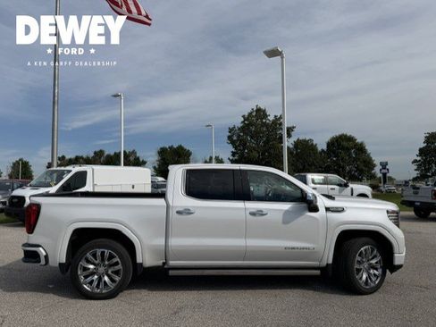Used 2025 GMC Sierra 1500 Denali w/ Denali Reserve Package AWD/4WD image 12